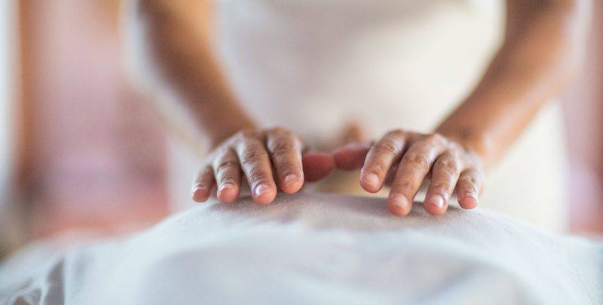 Masaje relajante con Reiki de 1 hora